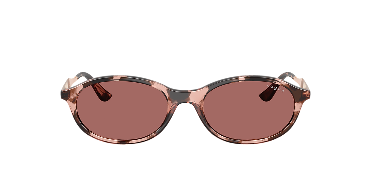 Vogue Eyewear 2026: солнцезащитные очки в розовой гаване